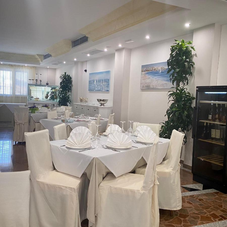Porto Cesareo Hotel Extérieur photo