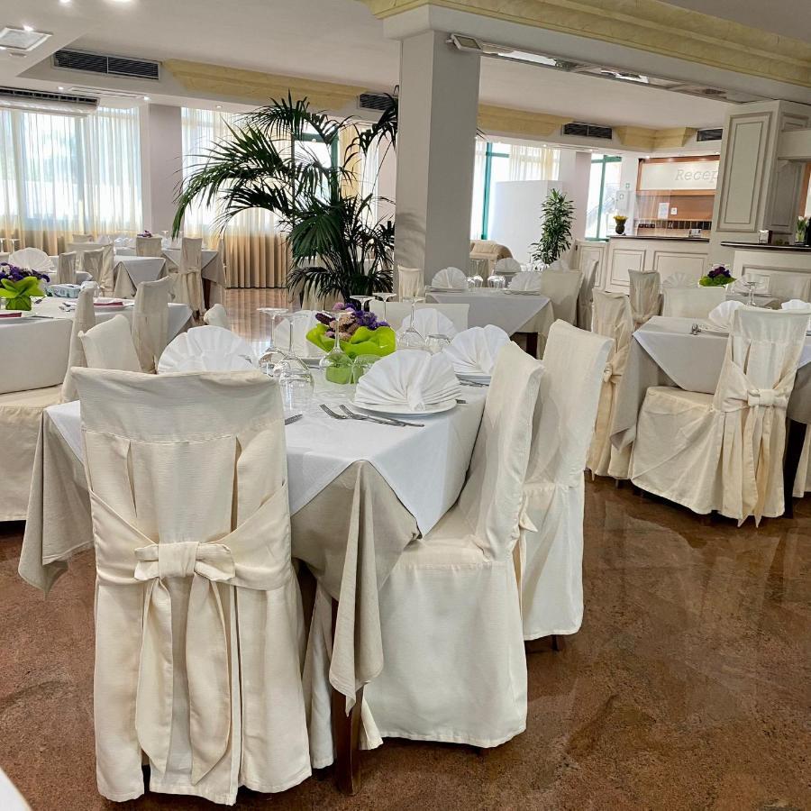 Porto Cesareo Hotel Extérieur photo