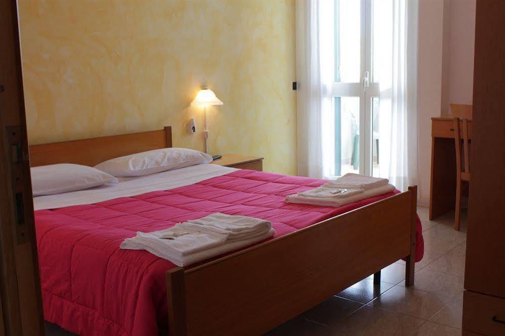 Porto Cesareo Hotel Extérieur photo