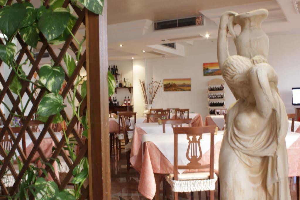 Porto Cesareo Hotel Extérieur photo